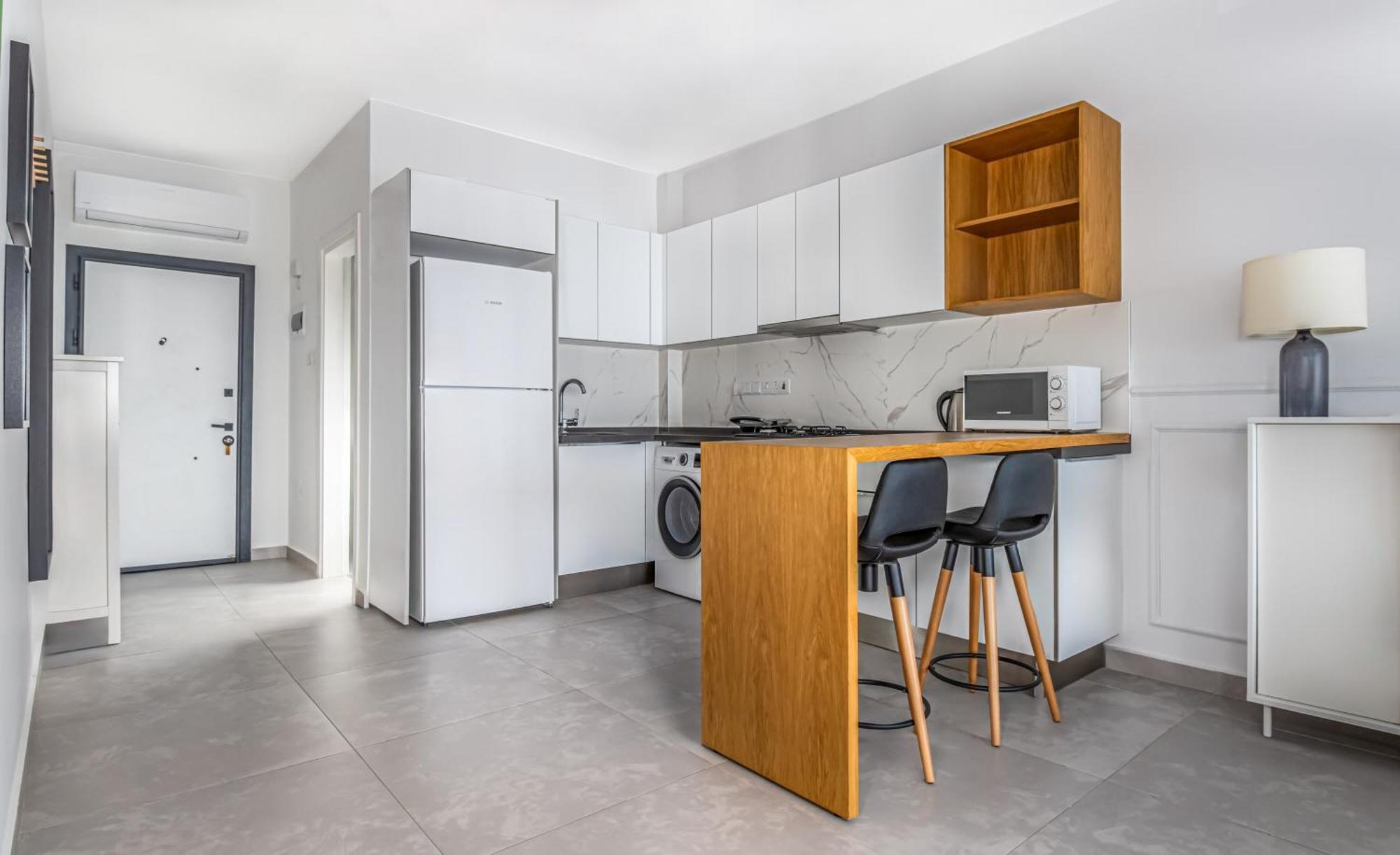 Caesar Blue Seaside Luxury Apartments Gastria Екстериор снимка