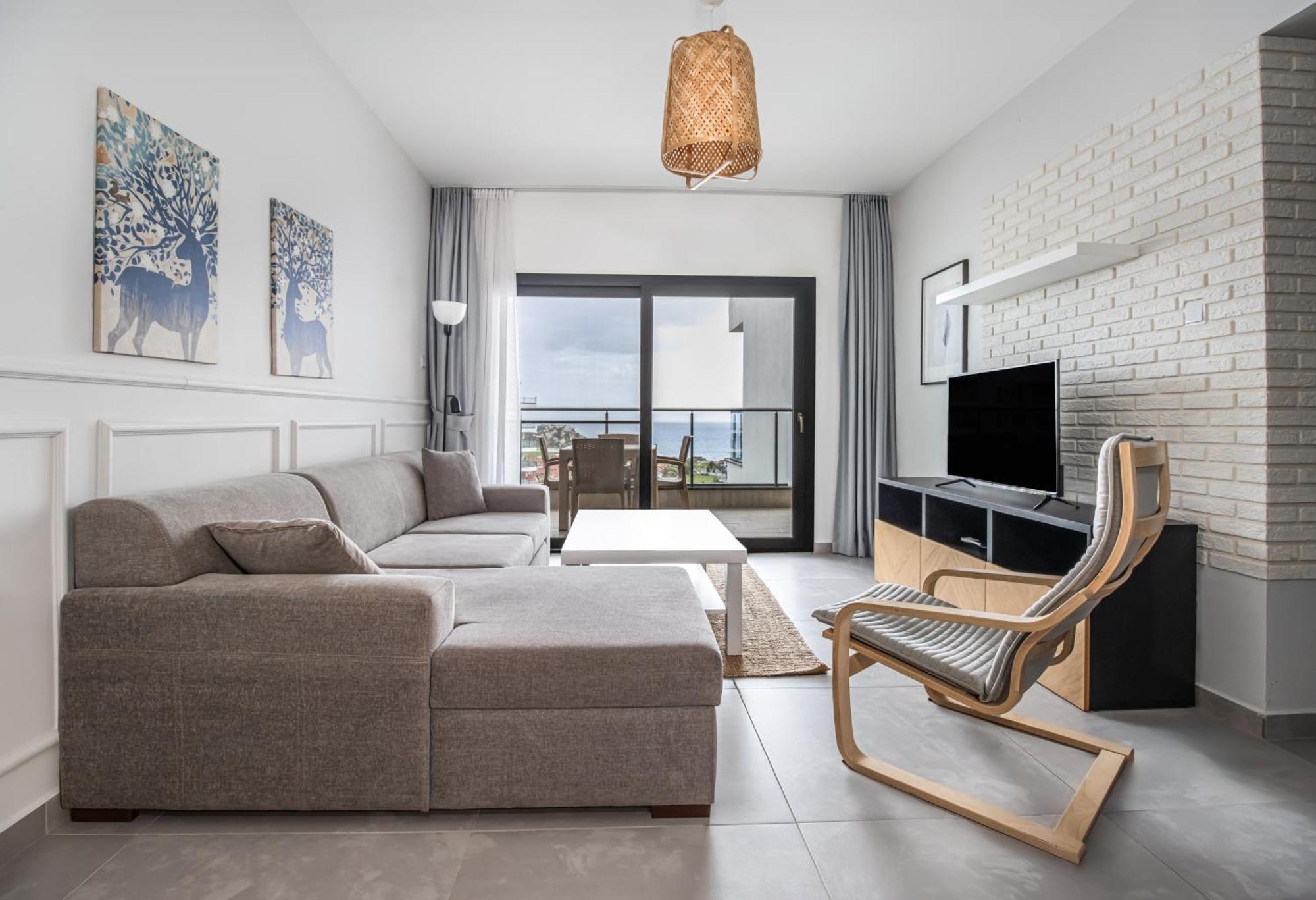 Caesar Blue Seaside Luxury Apartments Gastria Екстериор снимка