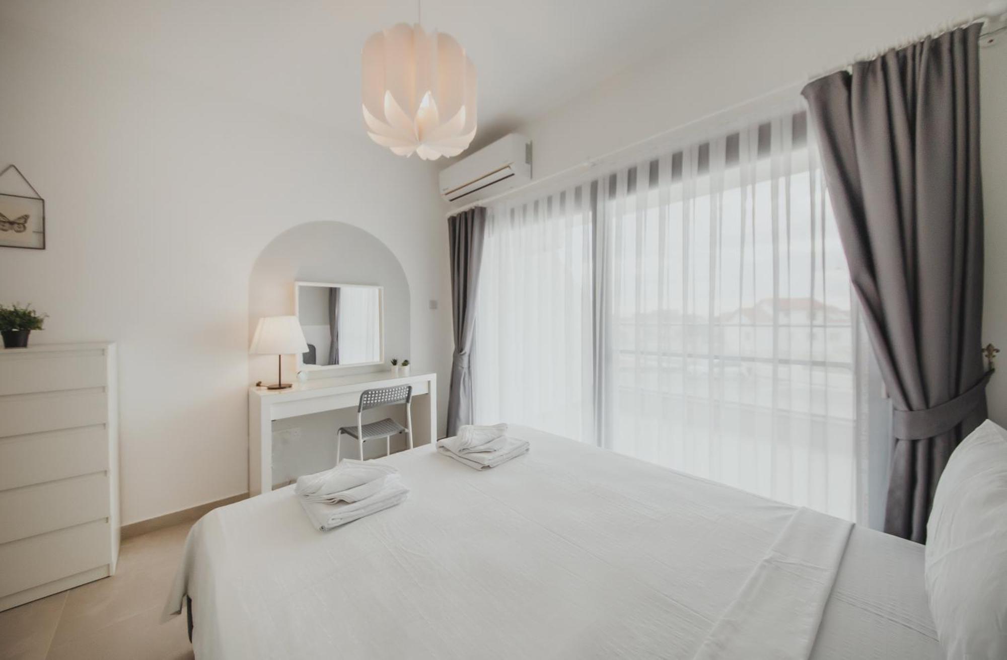 Caesar Blue Seaside Luxury Apartments Gastria Екстериор снимка