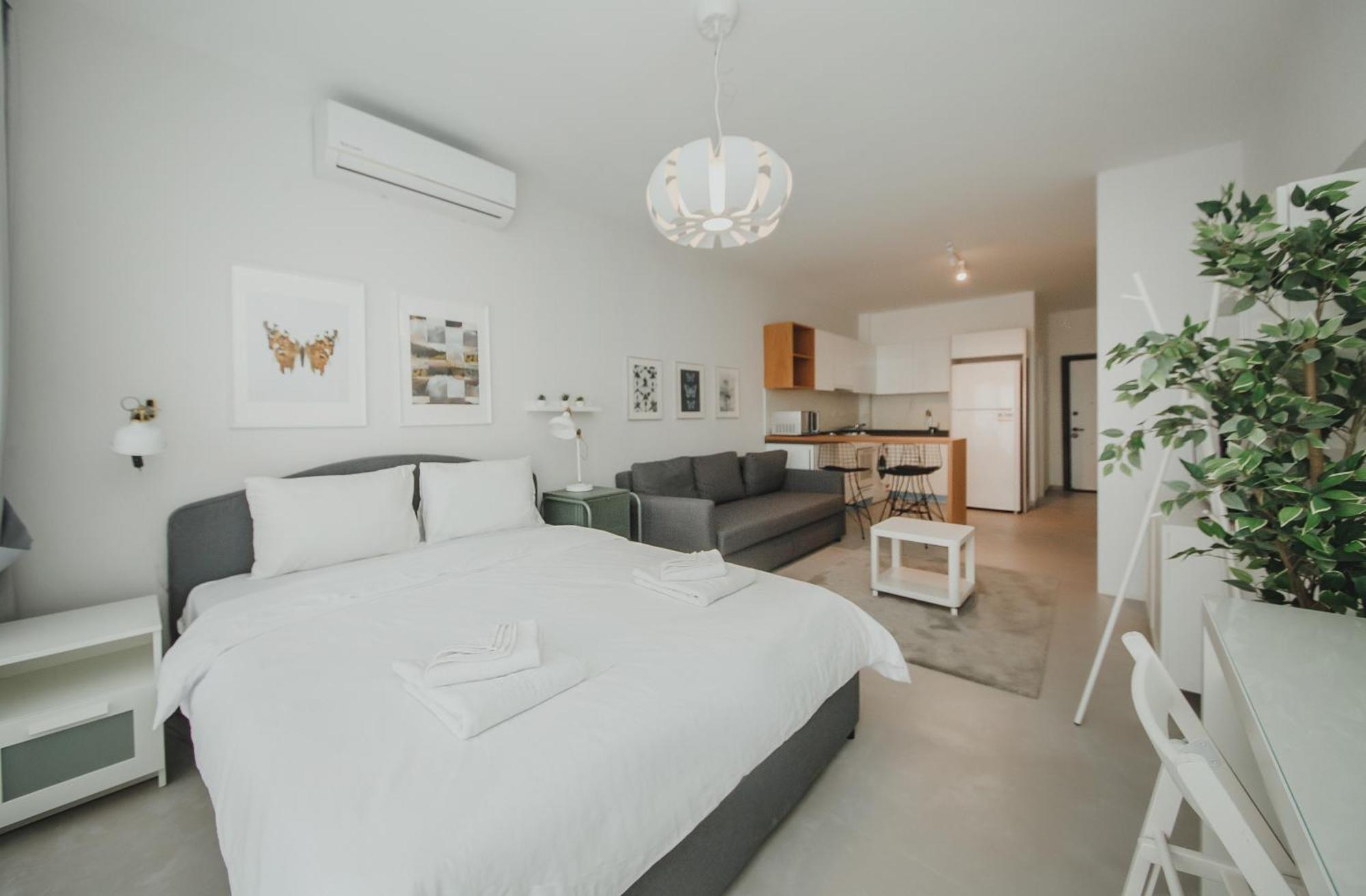 Caesar Blue Seaside Luxury Apartments Gastria Екстериор снимка
