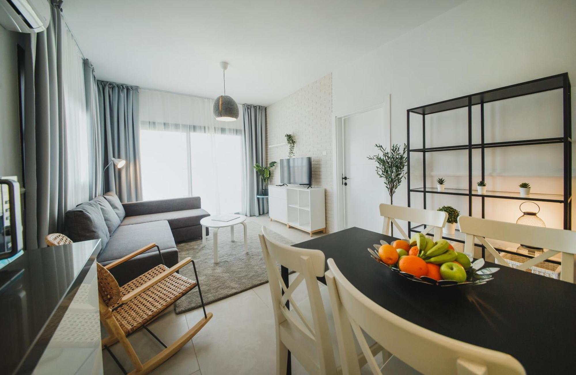 Caesar Blue Seaside Luxury Apartments Gastria Екстериор снимка