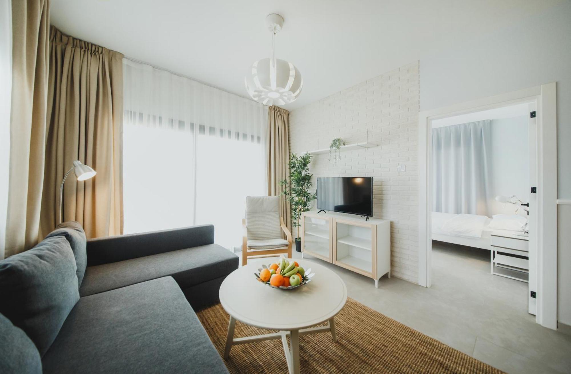 Caesar Blue Seaside Luxury Apartments Gastria Екстериор снимка